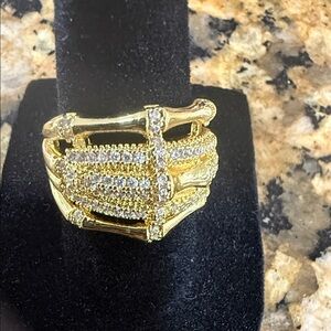 Luxurious Gold and Silver Women's Ring